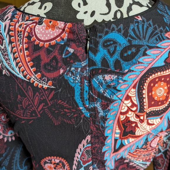 🆕 California Moon Rise Dress with Bell Sleeves & Zipper Back - Picture 4 of 9